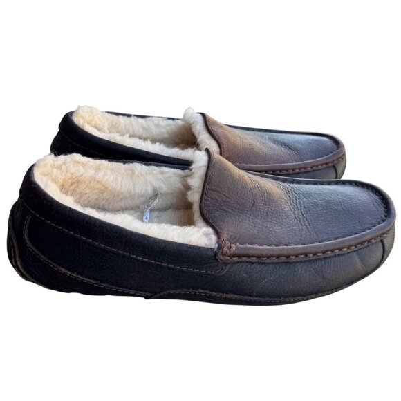 UGG Mens Shearling Lined Leather Slippers Size 9 UK 8 EU 42 - Picture 1 of 13